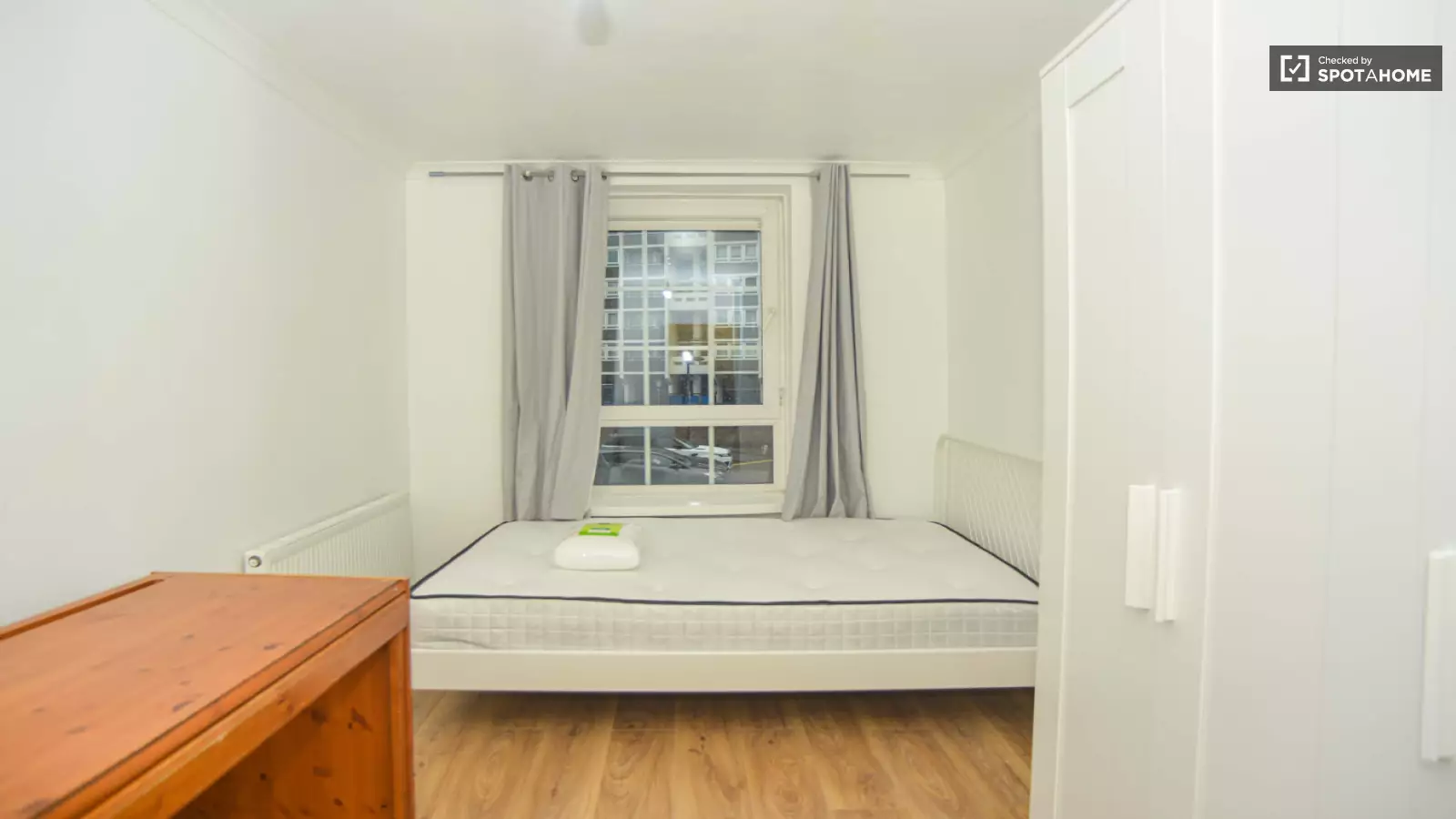 Flat Jasper Walk in Greater London