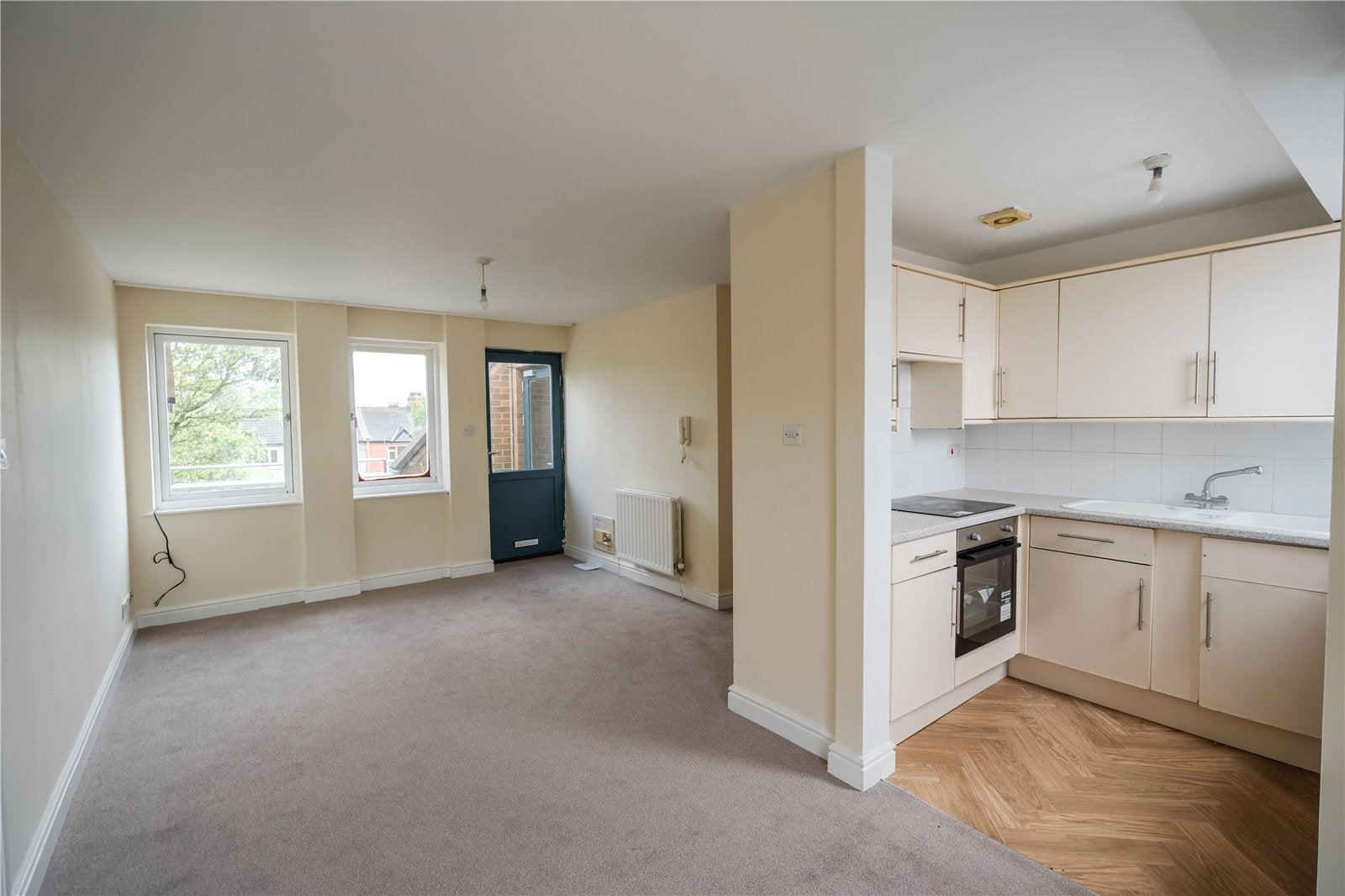 Flat Manor Avenue in Grimsby