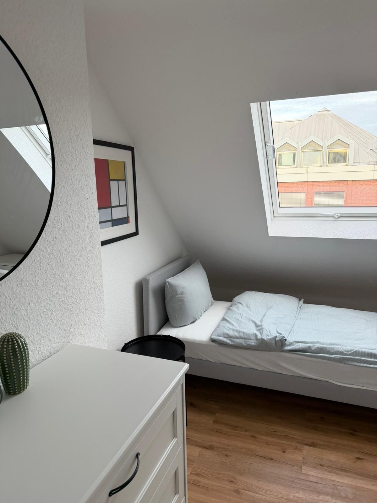 Zimmer Rather Straße in Düsseldorf