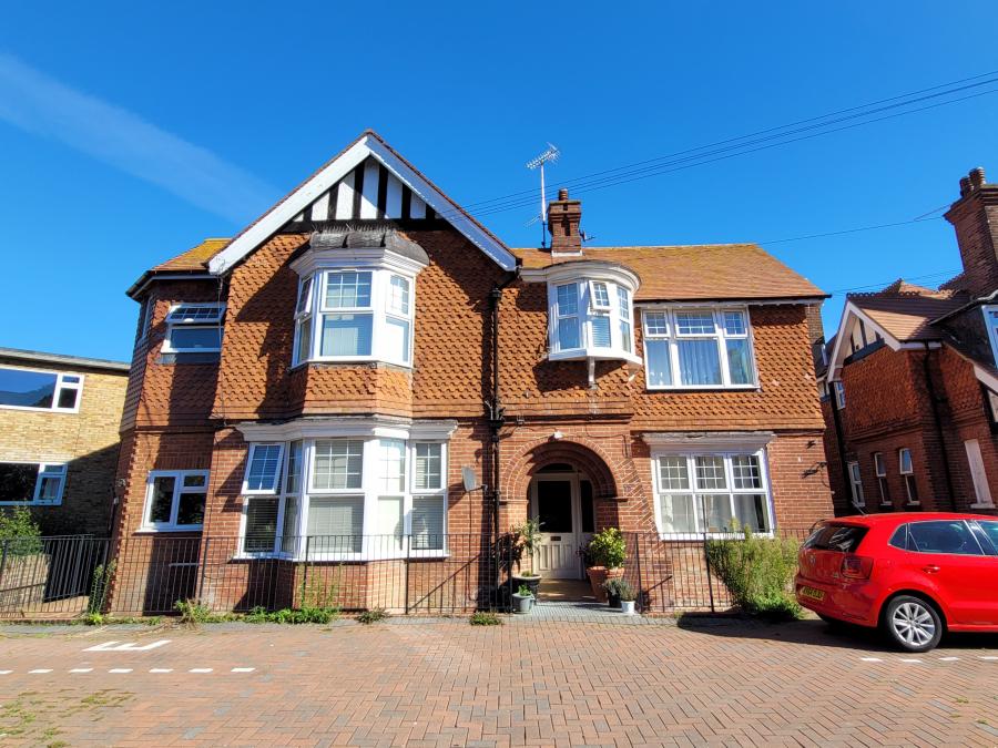 Flat Lewes Road in Eastbourne