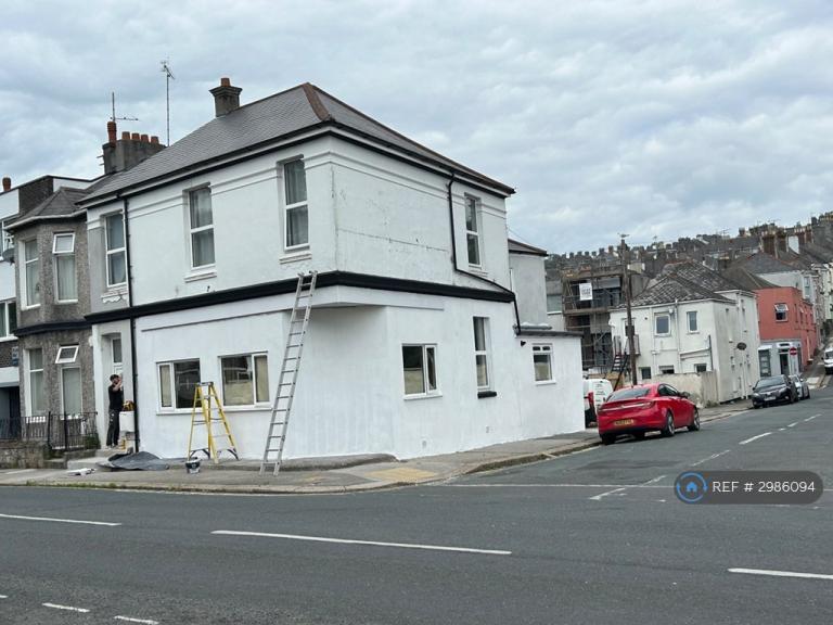 Flat St Levan Road in Plymouth