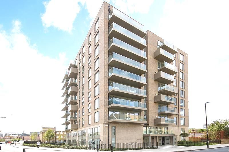 Flat Ben Jonson Road in Greater London