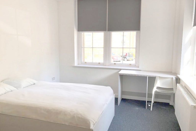 Room Albert Terrace Road in Sheffield