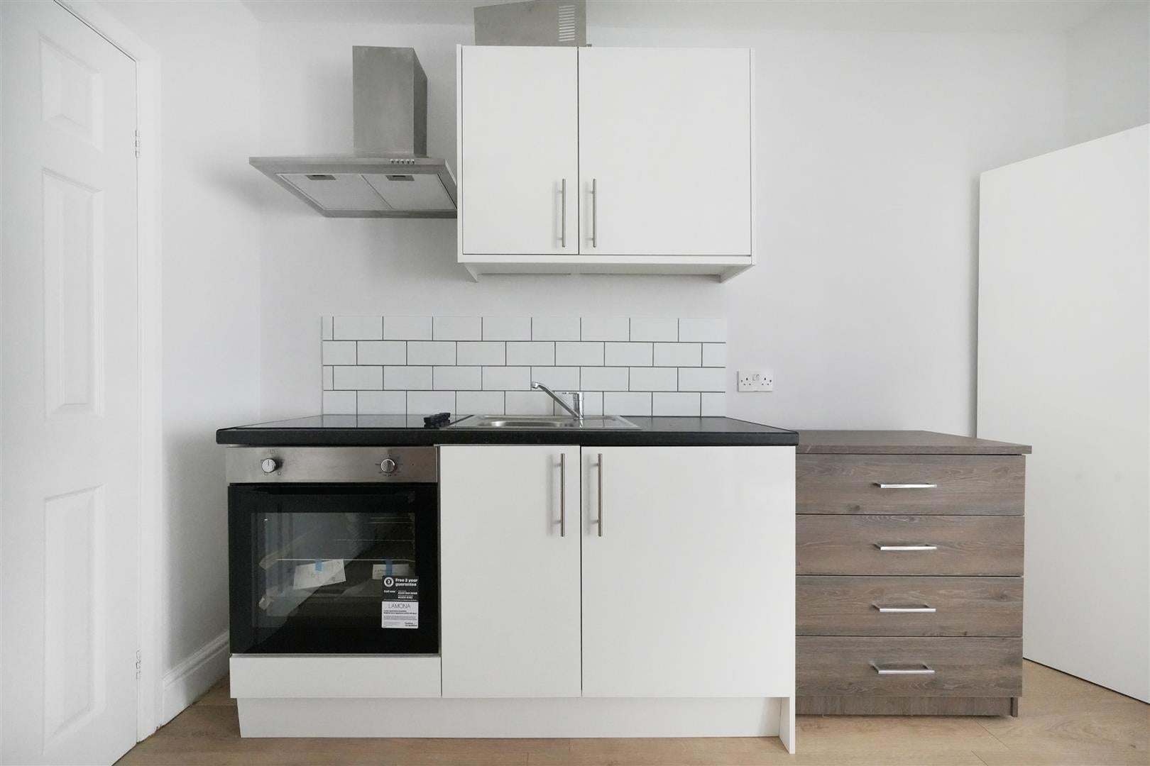 Flat Southwell Gardens in Greater London