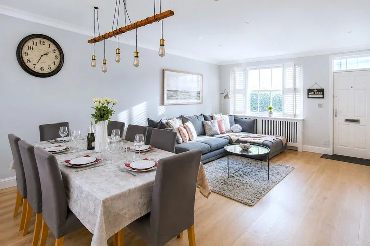 House Eastbourne Mews in City of Westminster