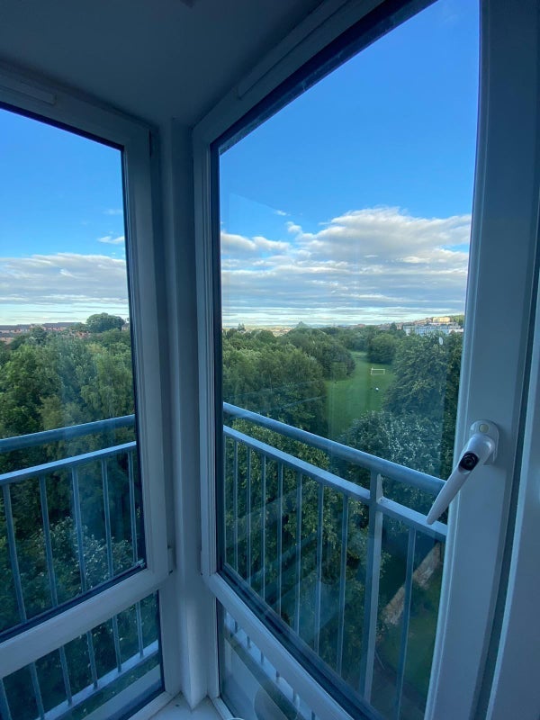 Flat Lochend Park View in City of Edinburgh