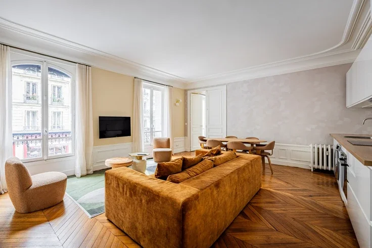 Flat Rue de Rome in Paris