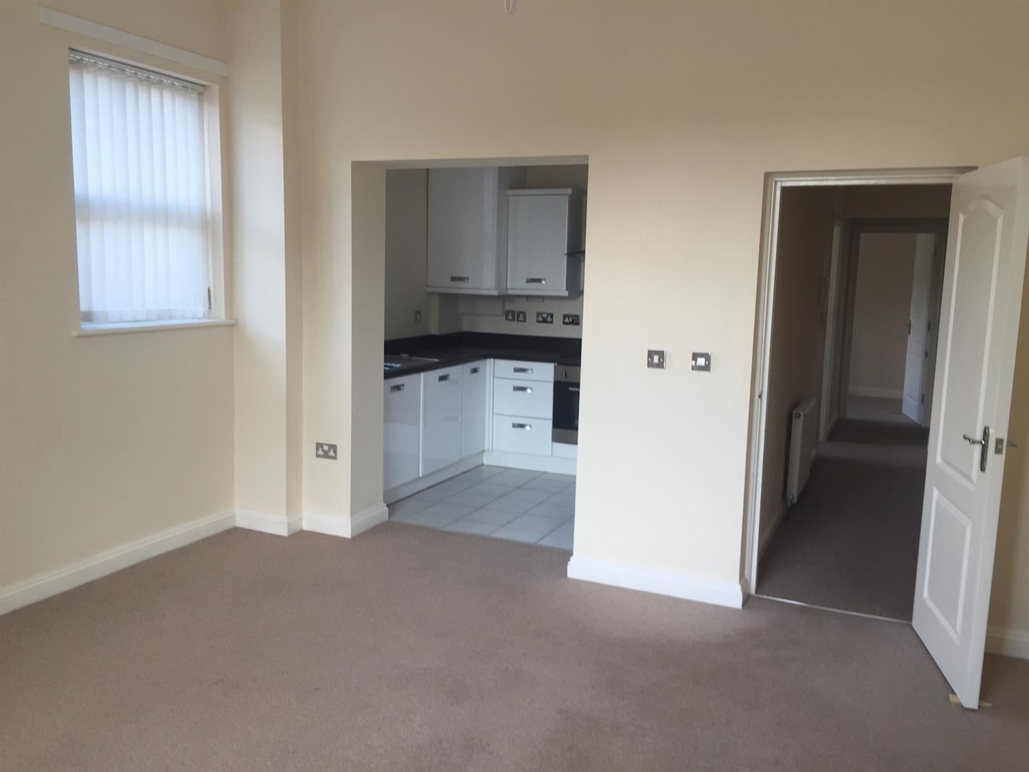 Flat Ivanhoe Road in Lichfield