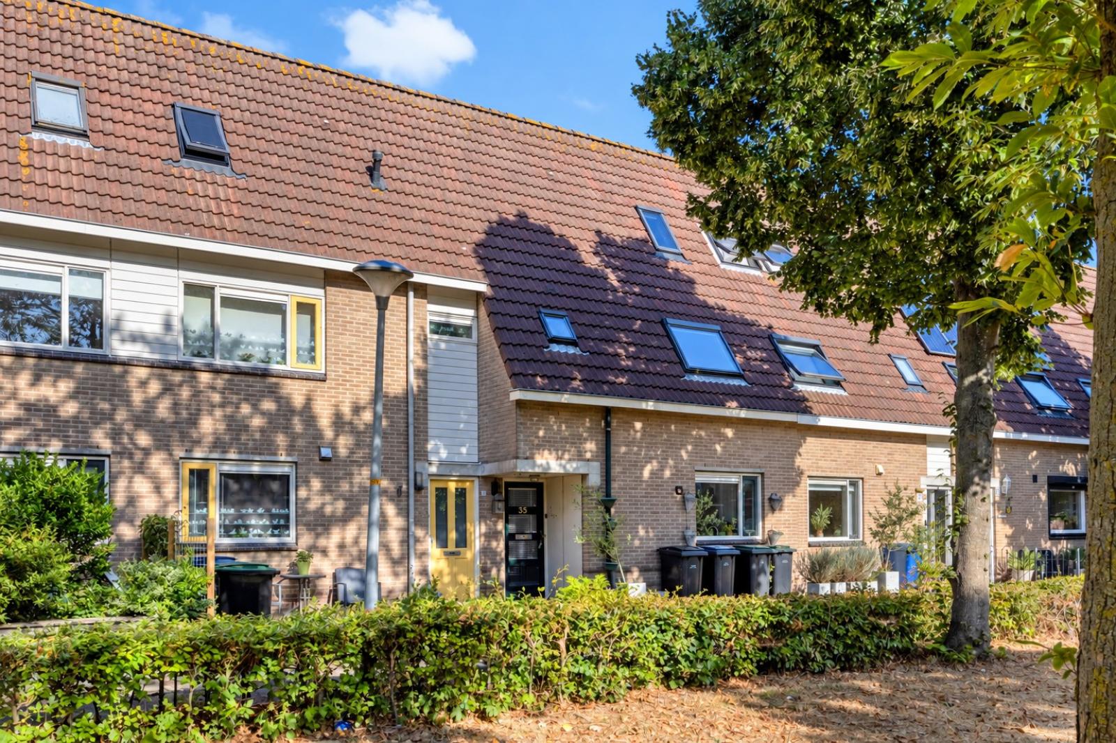 Huis Rolklaverpad 35 in Almere