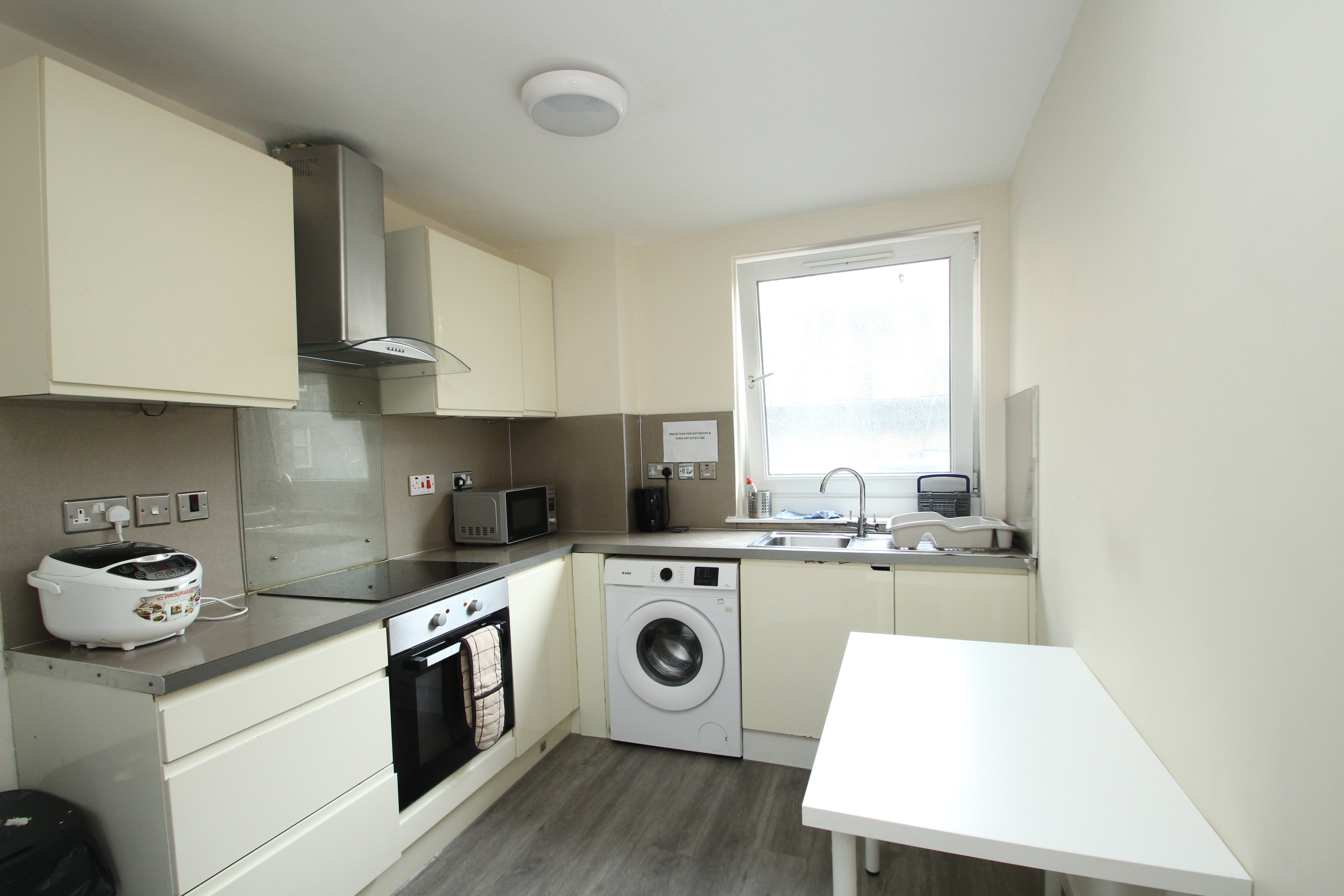 Flat Sauchiehall Street in Glasgow
