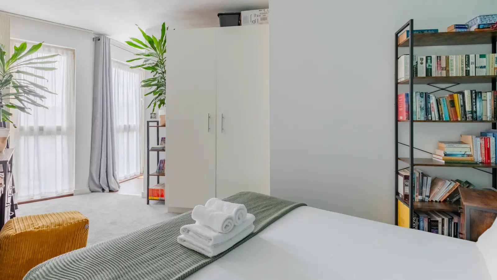 Flat Harry Zeital Way in Greater London