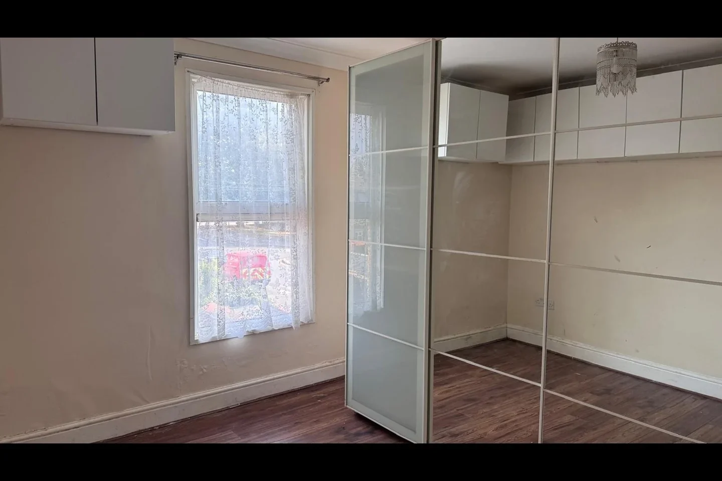 House Guru Nanak Road in Greater London