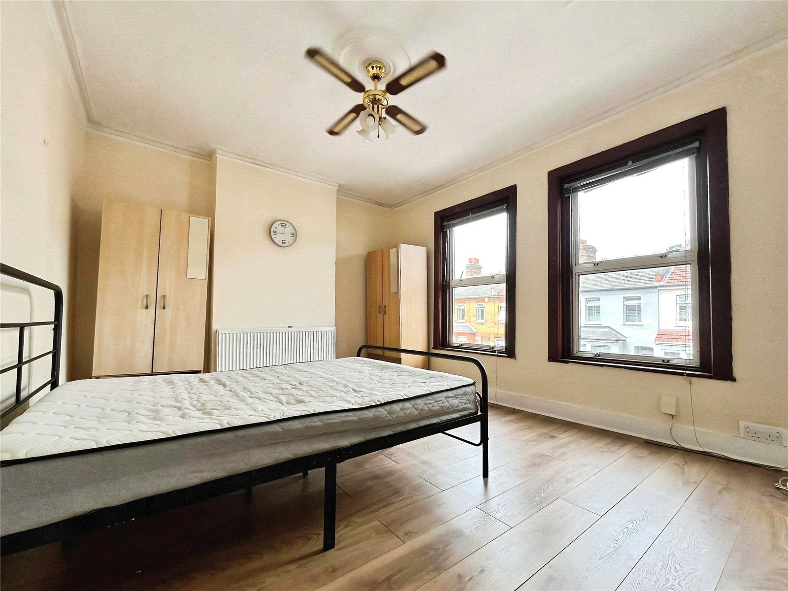 House Rossindel Road in Greater London