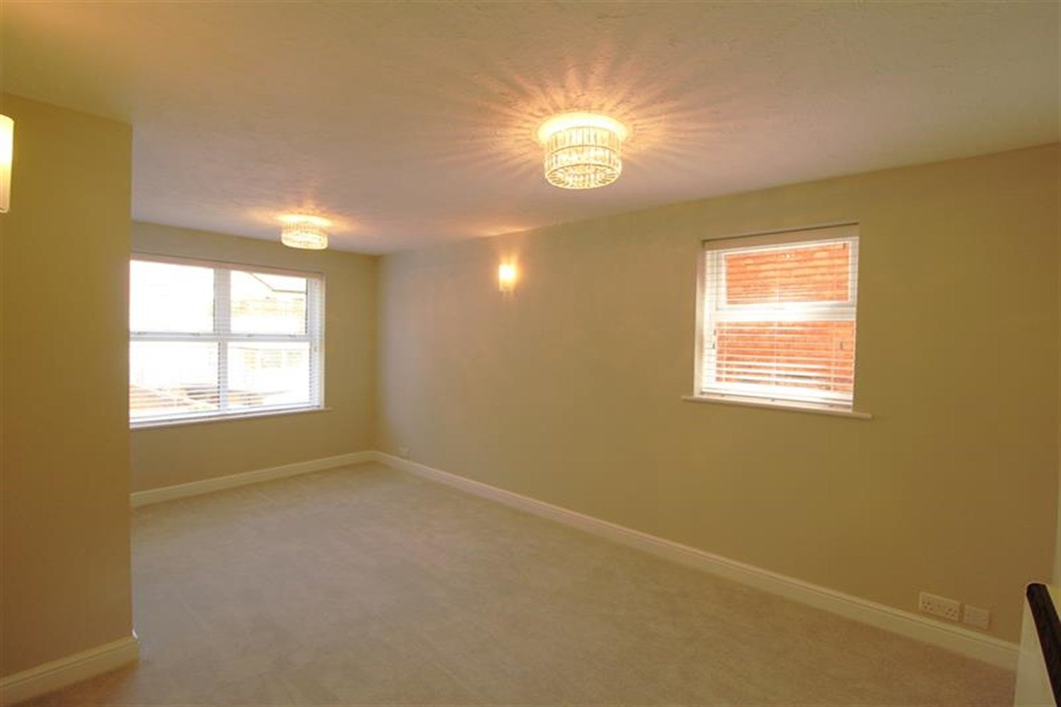 Flat Muirfield Close in Reading