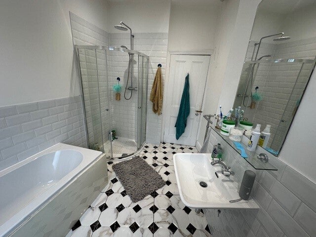 Room George Smith Drive in North West Leicestershire