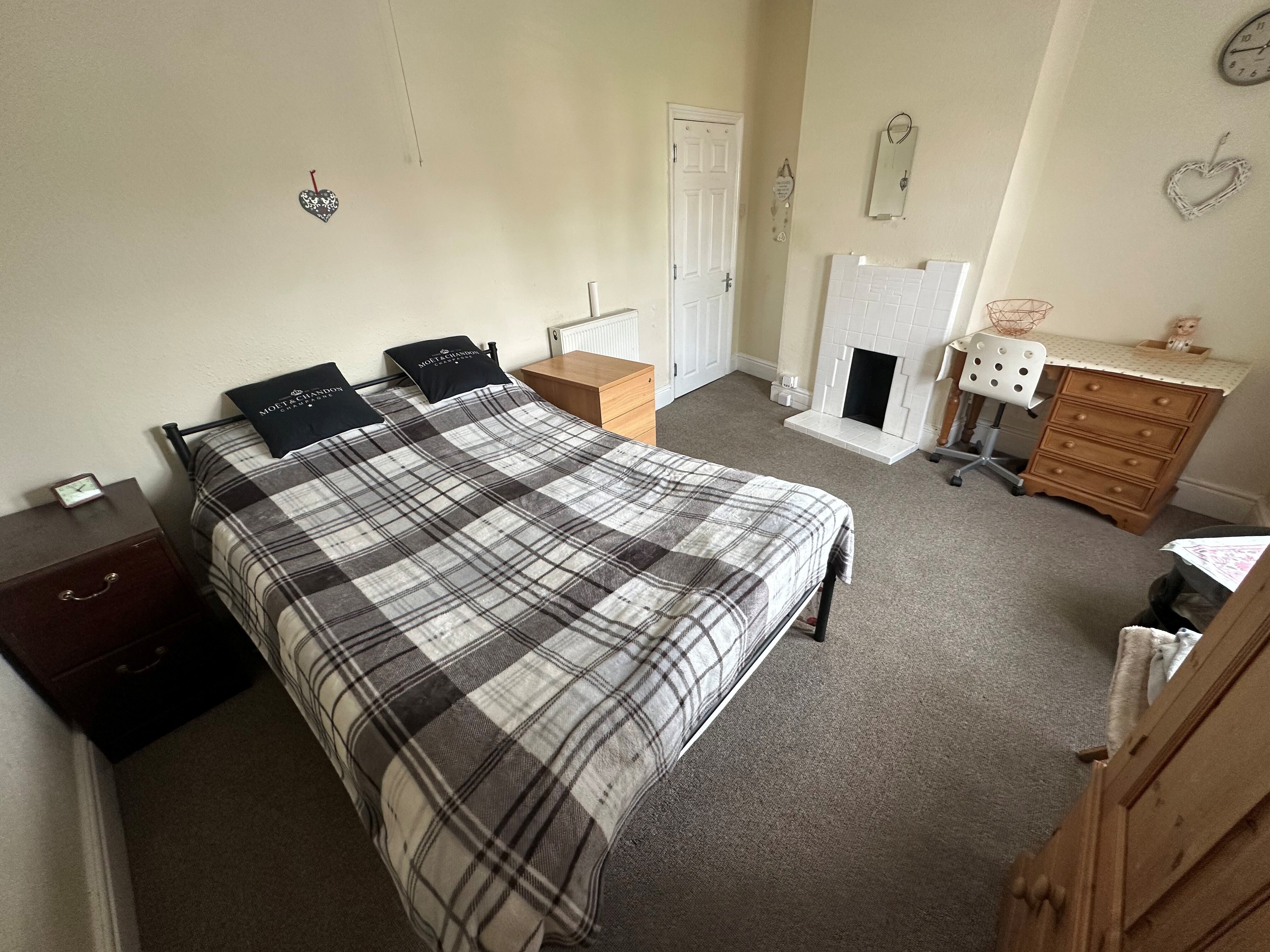 Room George Smith Drive in North West Leicestershire