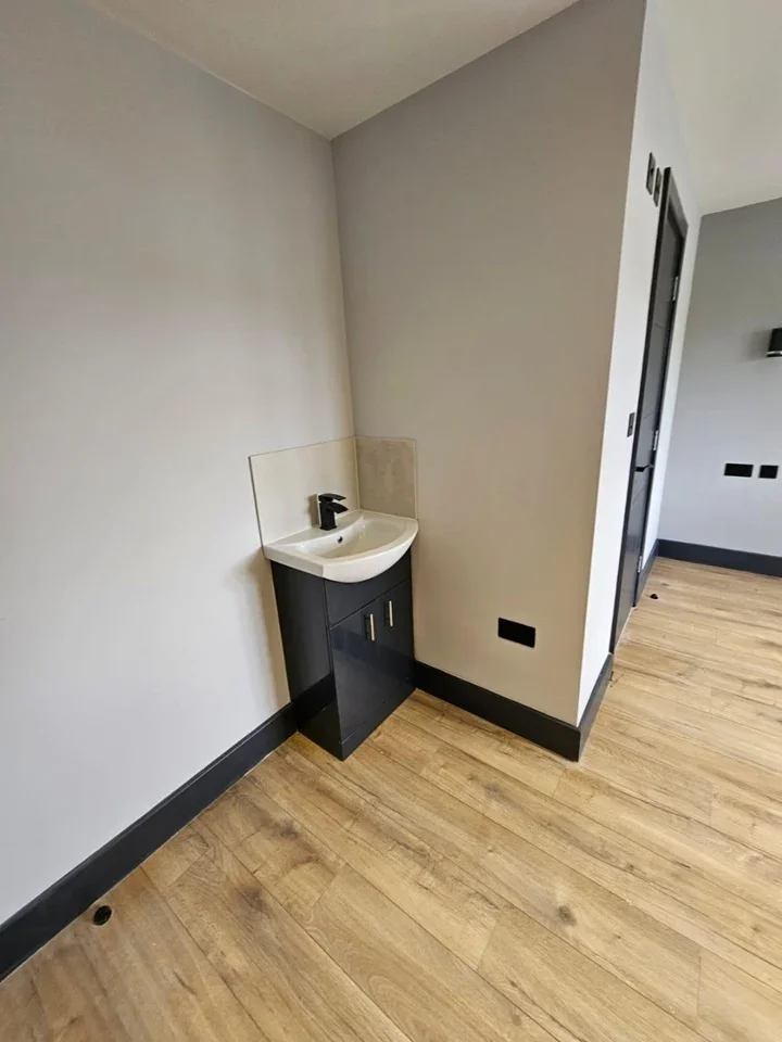 Flat Simms Close in Greater London