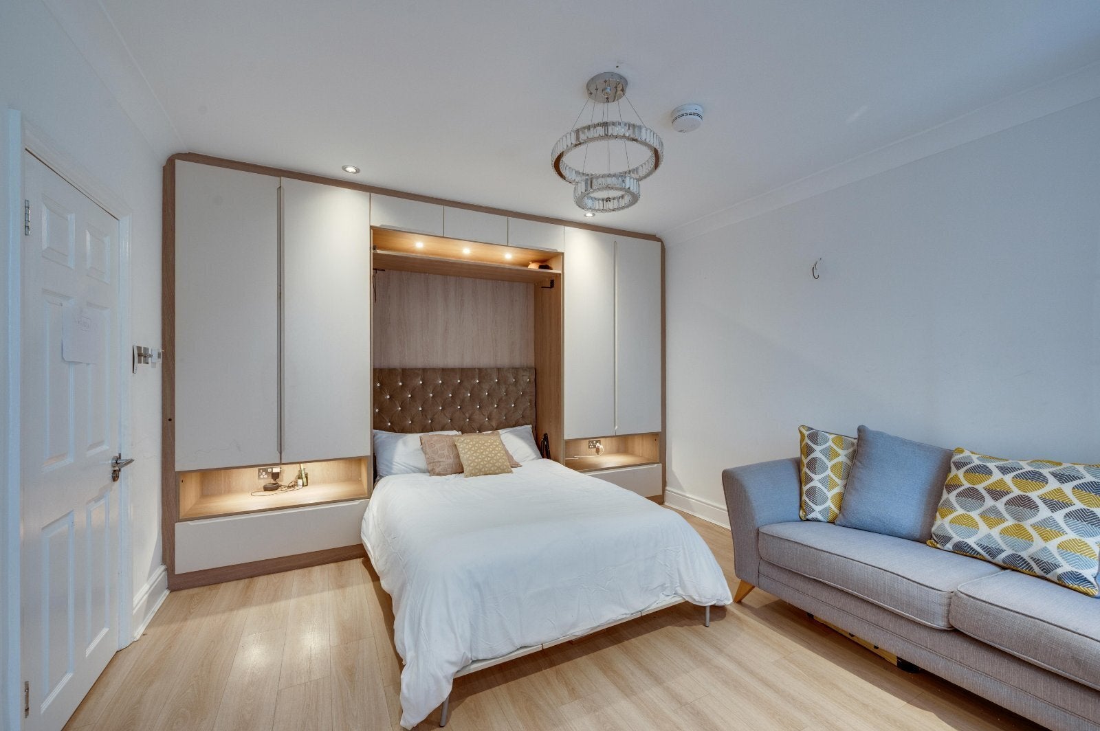 House The Vale in Greater London