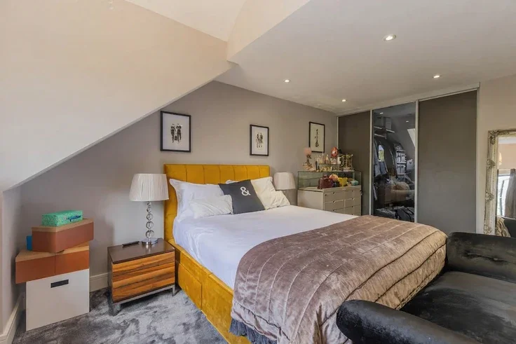 House Garside Close in Greater London