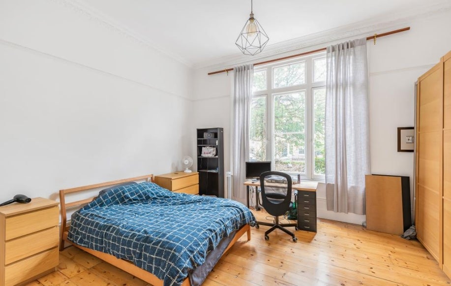 Flat Acol Road in London