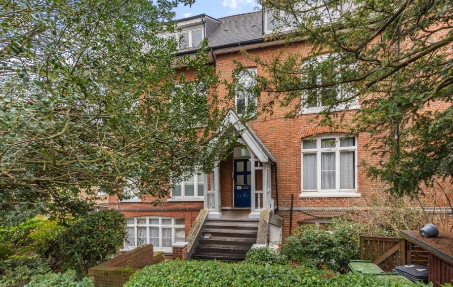 Flat Acol Road in London
