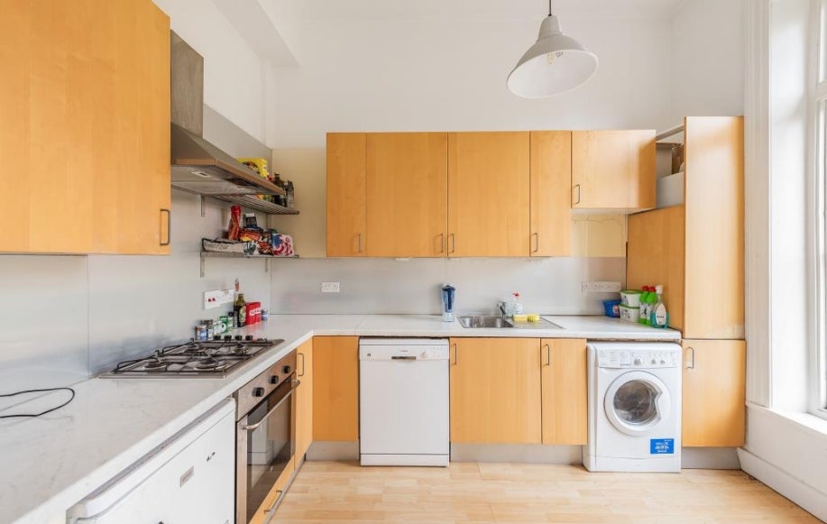 Flat Acol Road in London