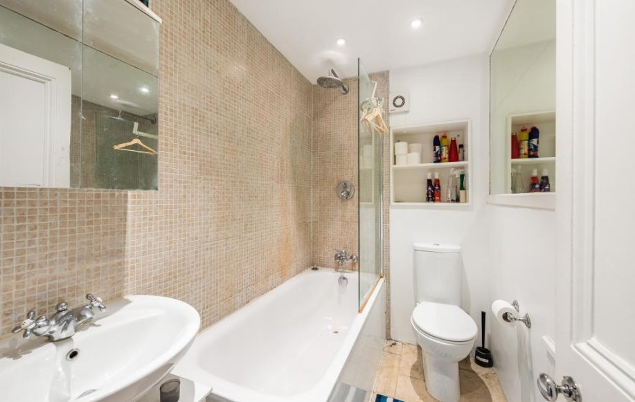 Flat Acol Road in London