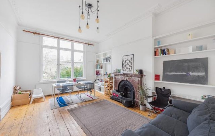 Flat Acol Road in London