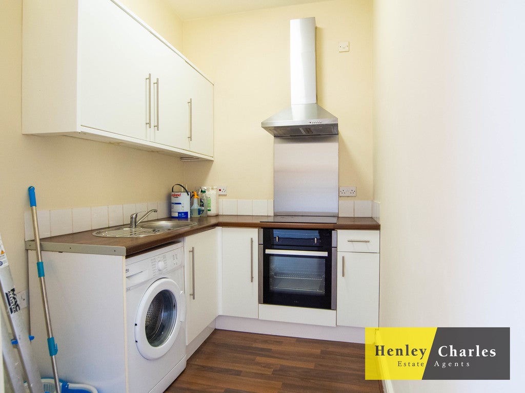 Flat Gravelly Hill North in Birmingham