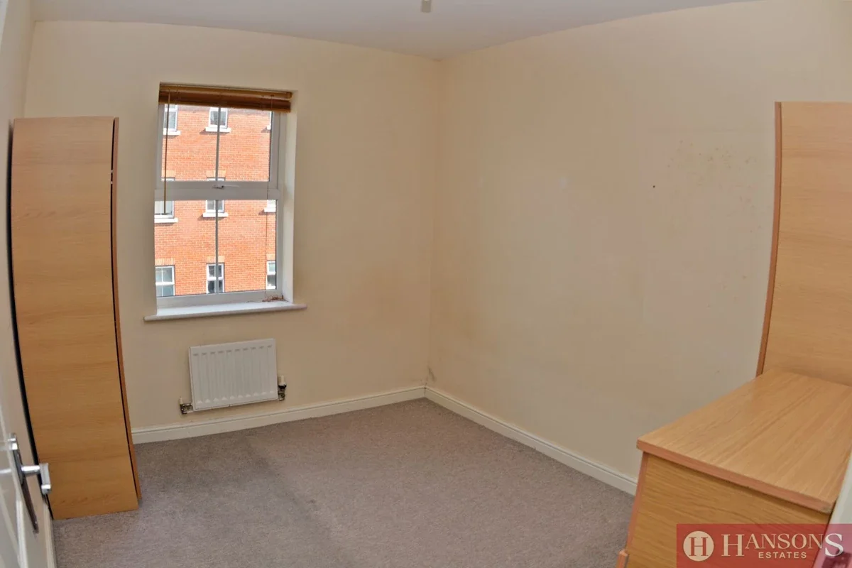 Flat Cameron Road in Greater London