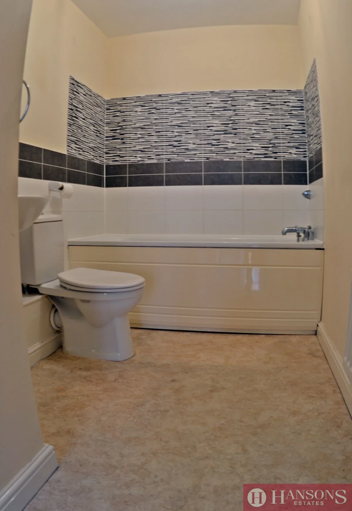 Flat Cameron Road in Greater London