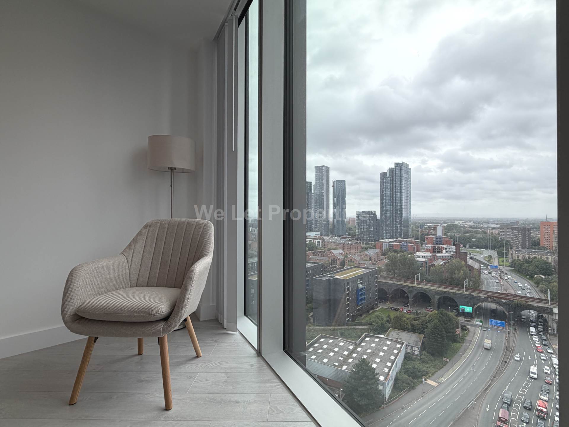 Flat Trinity Way in Salford