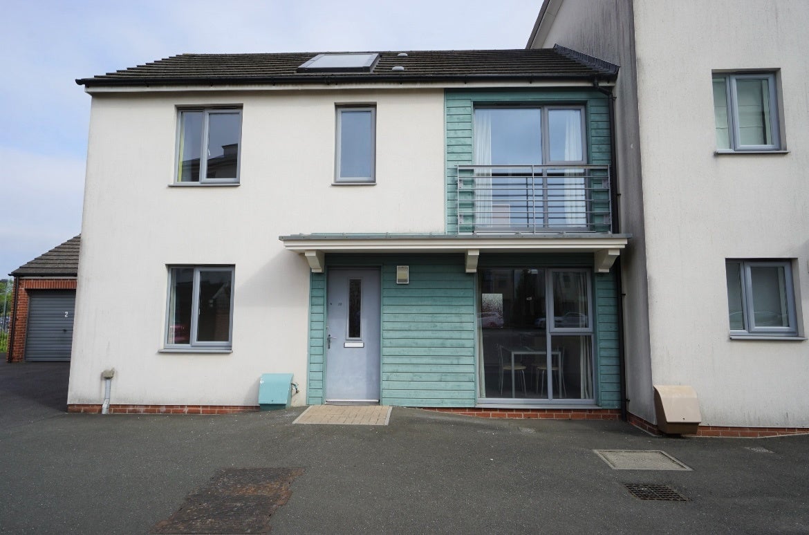 House Little Locky Close in Bristol