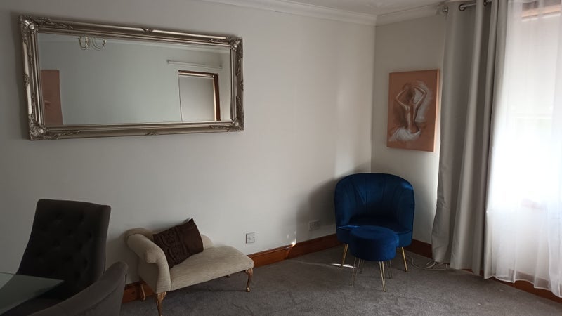 Room Braehead Street in Glasgow