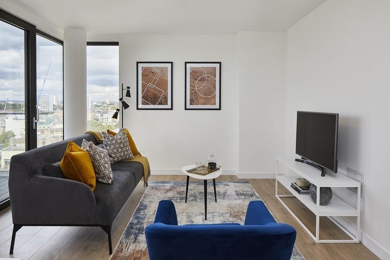 Room Radial Avenue in Greater London