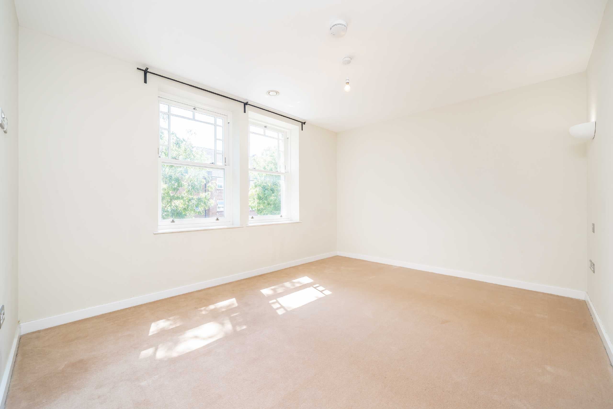 Flat Burlington Gardens in Greater London