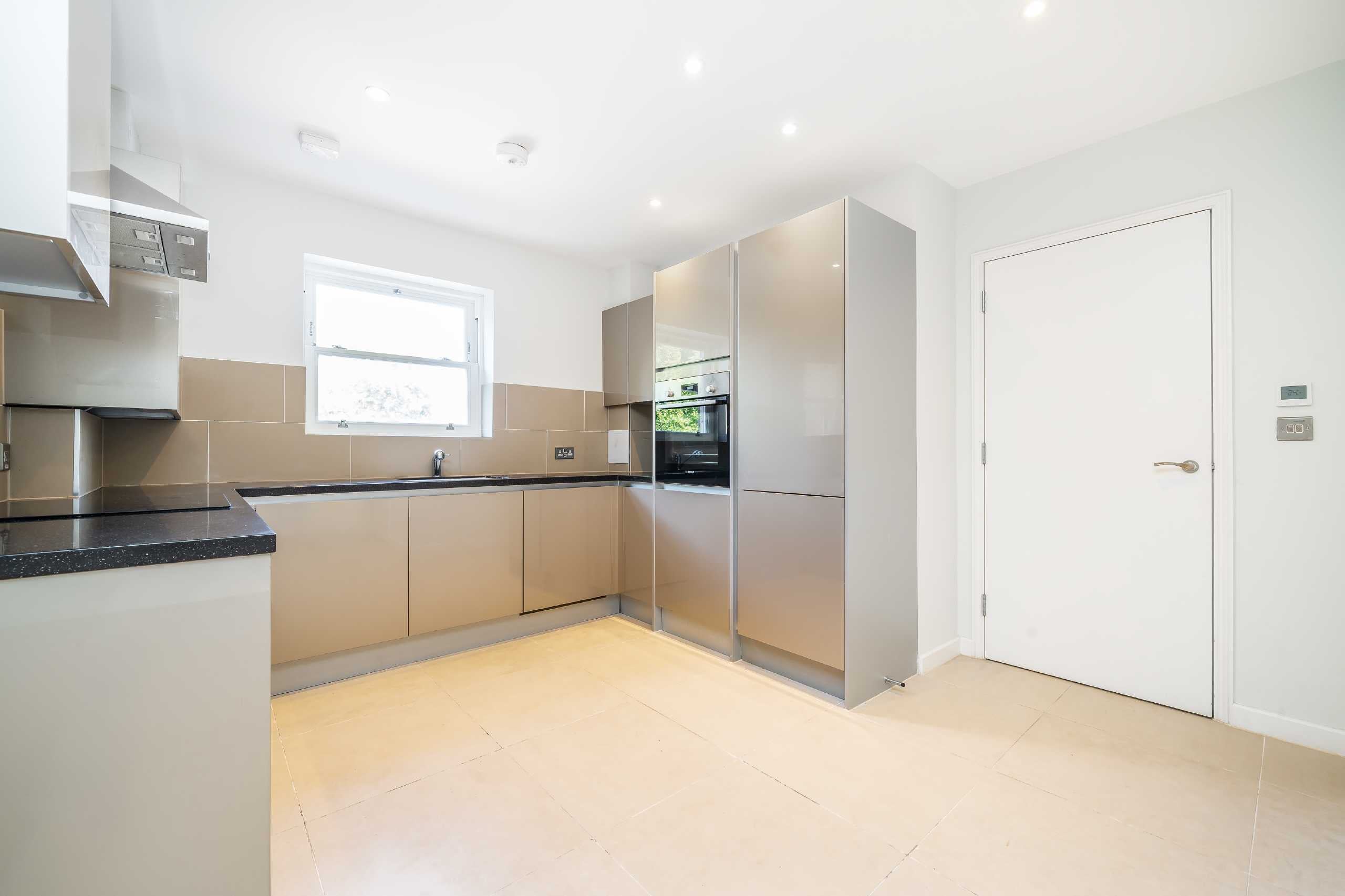 Flat Burlington Gardens in Greater London