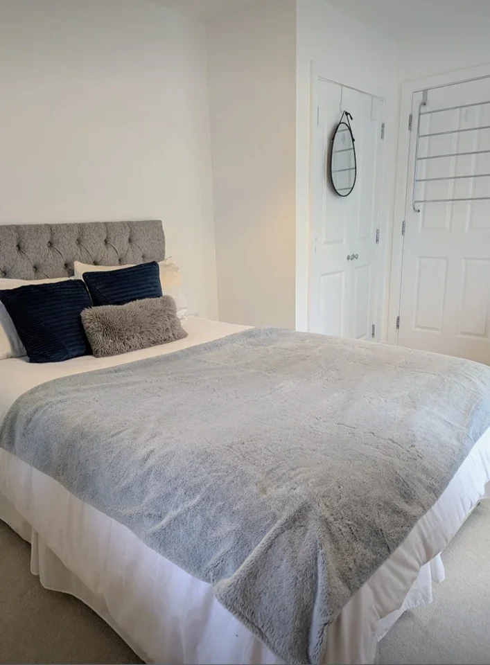 Room Tweedy Road in Greater London