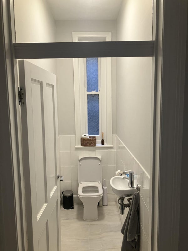 Room Brixton Road in Greater London