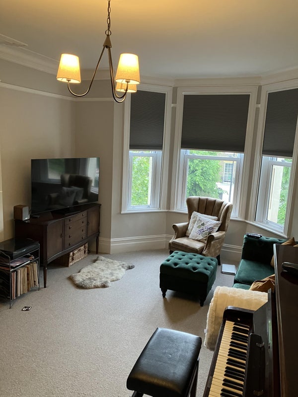Room Brixton Road in Greater London