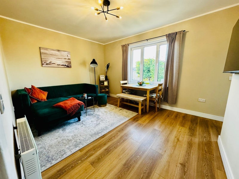 Flat Pilton Avenue in City of Edinburgh