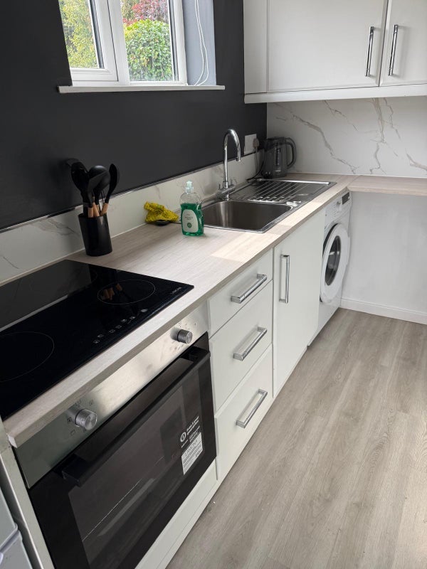 Flat Bebington Close in Trafford