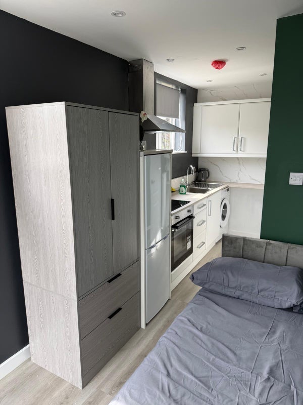 Flat Bebington Close in Trafford