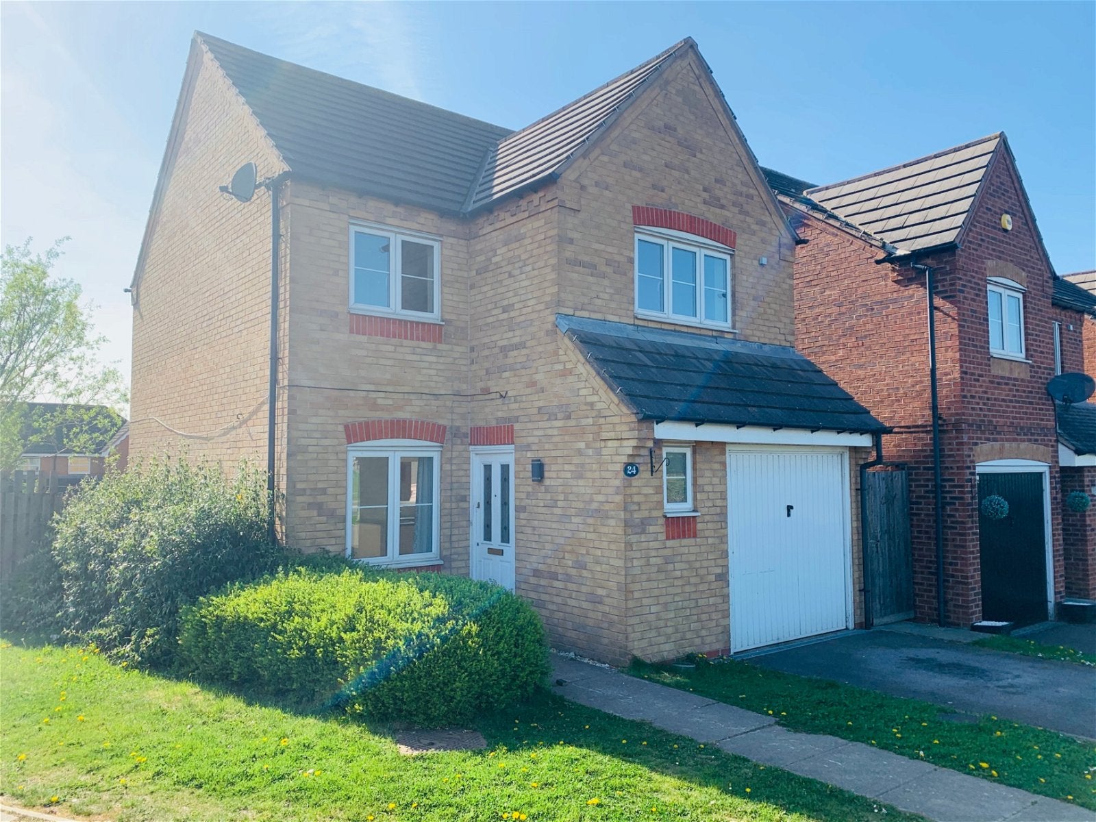 House Tor Close in Barnsley