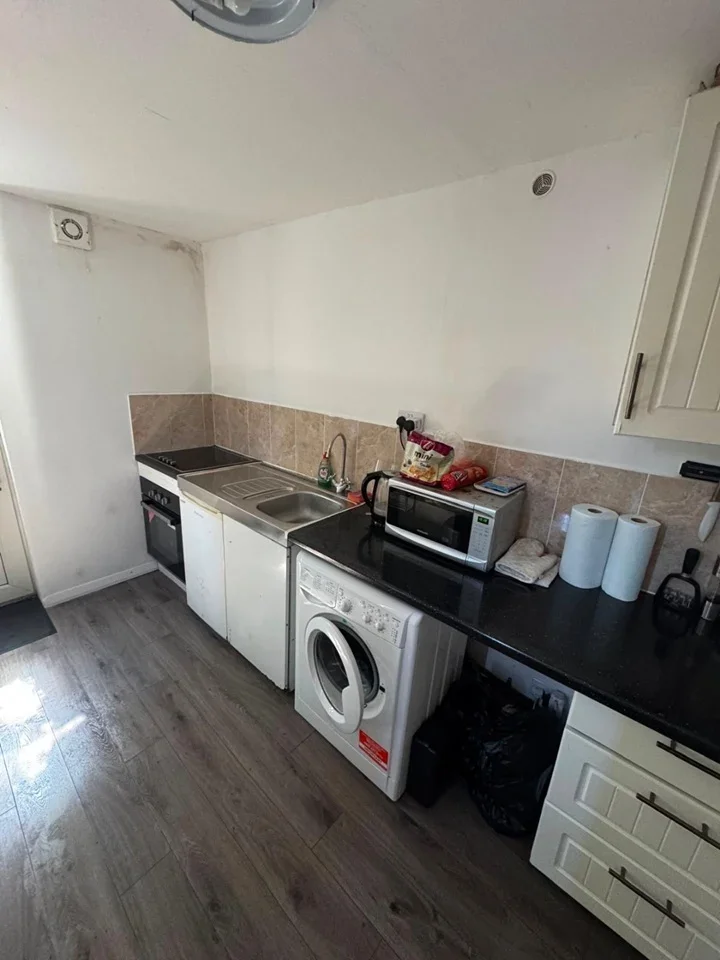 Flat Portland Road in Greater London