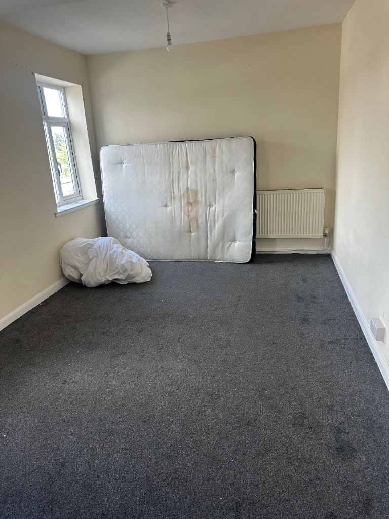 Room Longbridge Road in Greater London