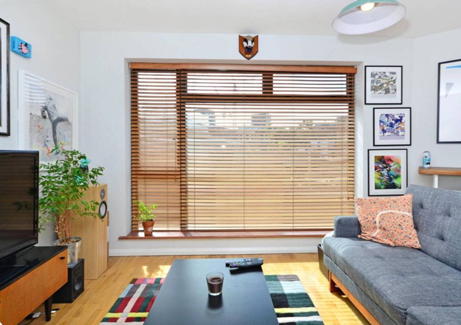 Flat Boleyn Road in Greater London