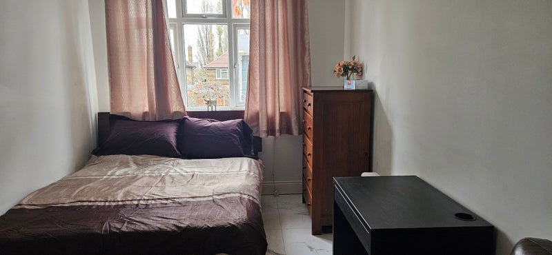 Room The Ridings in Greater London