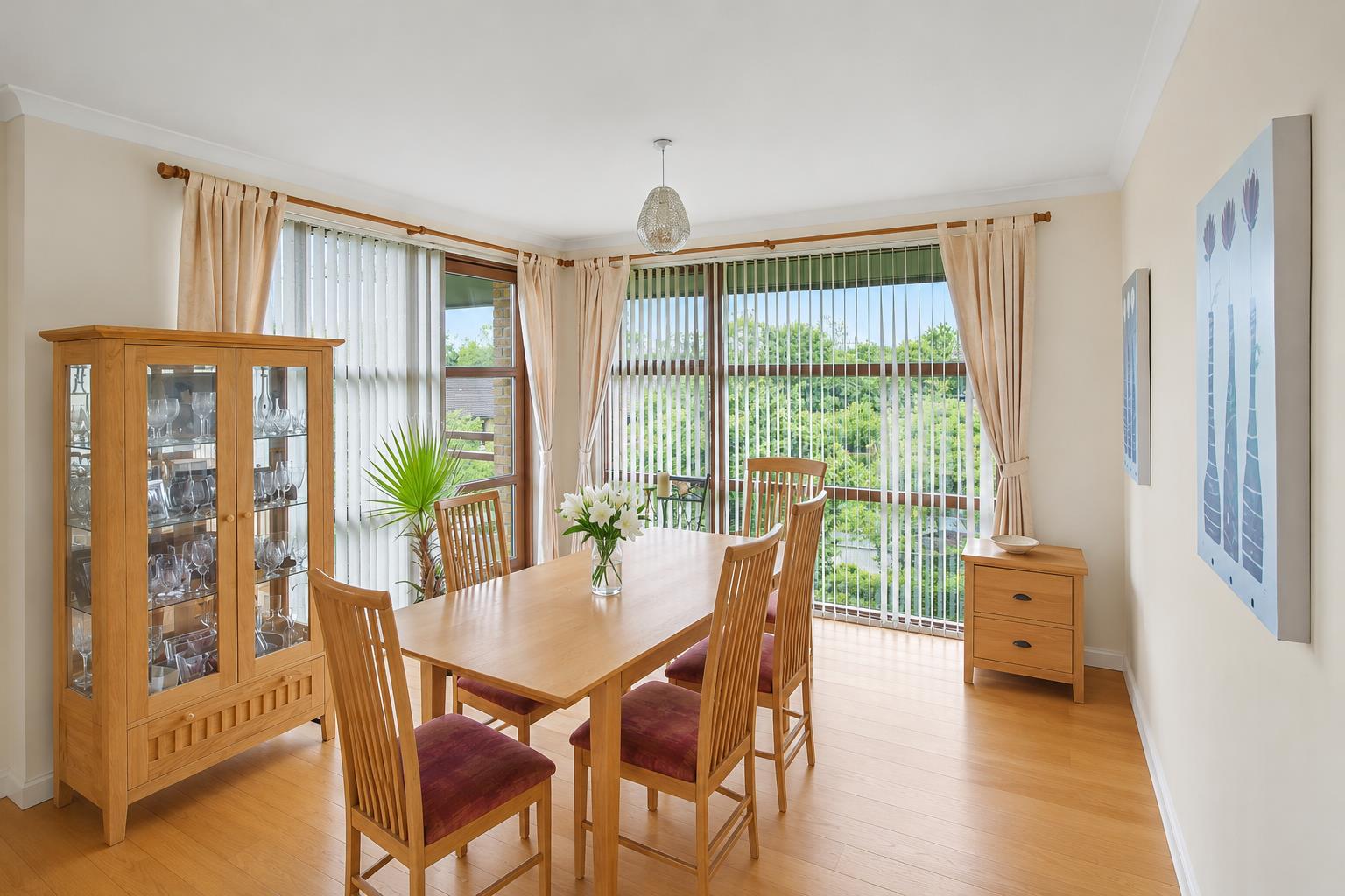 Flat Woodward Place in Milton Keynes