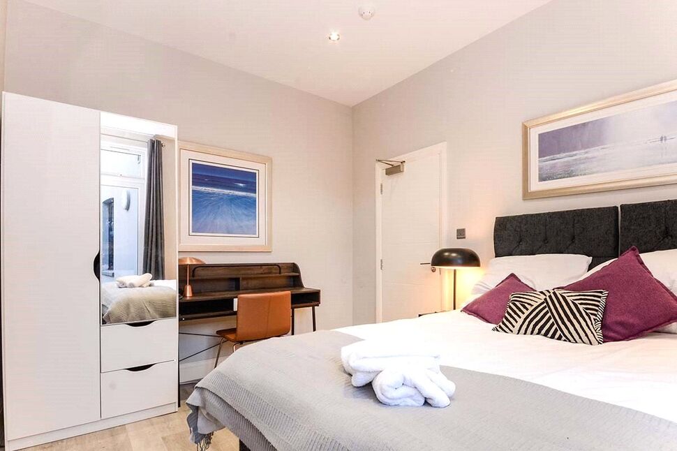 Room Canterbury Road in Watford